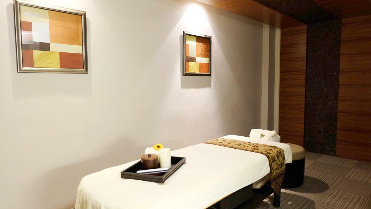 Shangri-La Kuala Lumpur Exteriér fotografie A massage bed